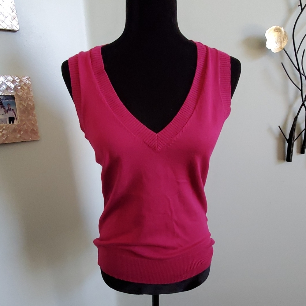 NWT- Express fuschia sweater vest- Medium